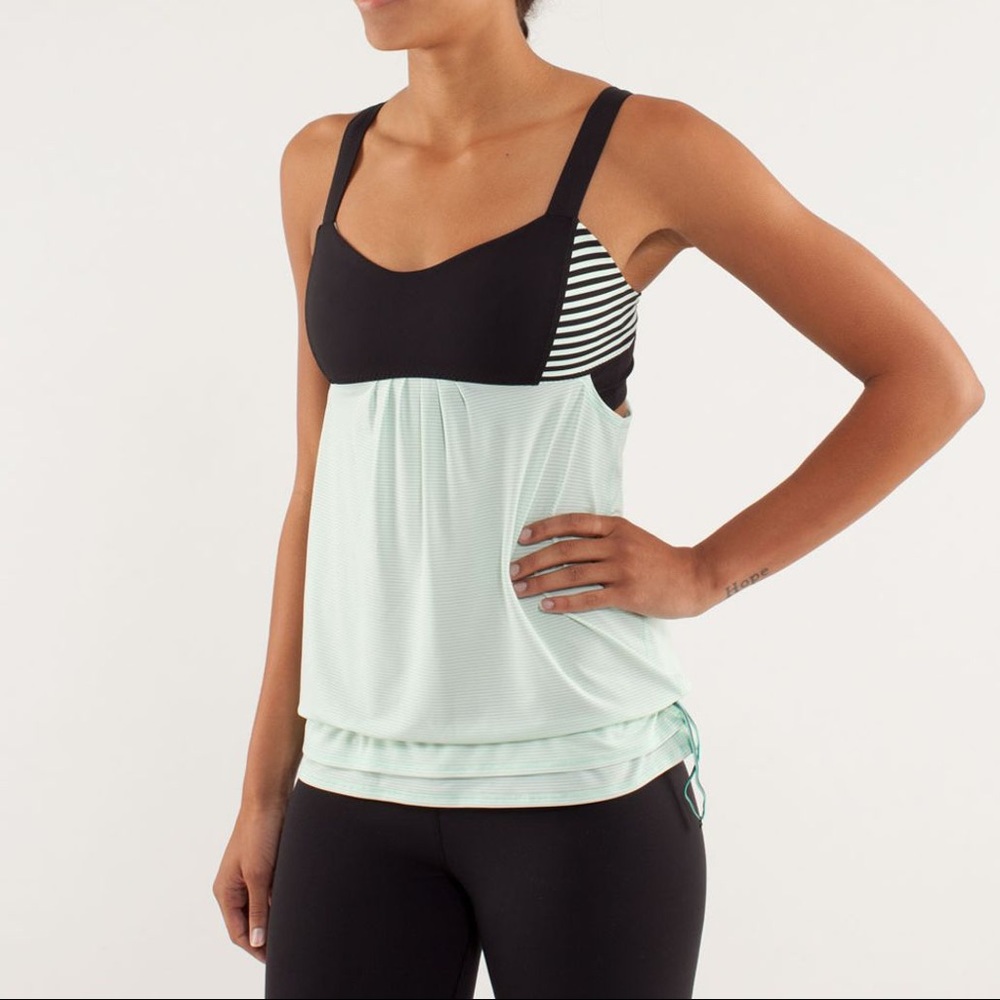 Lululemon Run: Back On Track Tank w/ built in bra | sz 4 | Like New